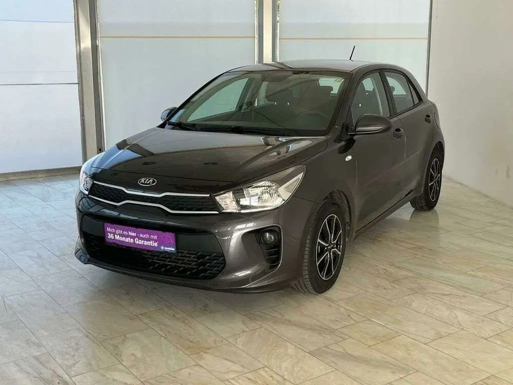 Photo 1 : Kia Rio 2019 Petrol