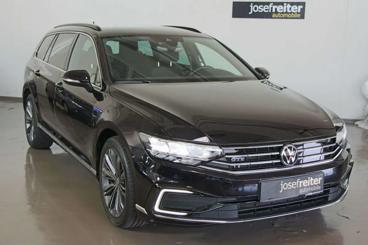 Photo 1 : Volkswagen Passat 2021 Hybrid