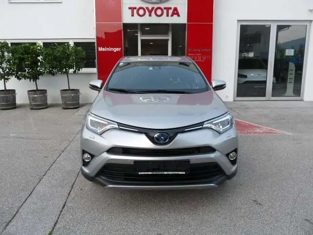 Photo 1 : Toyota Rav4 2016 Hybride