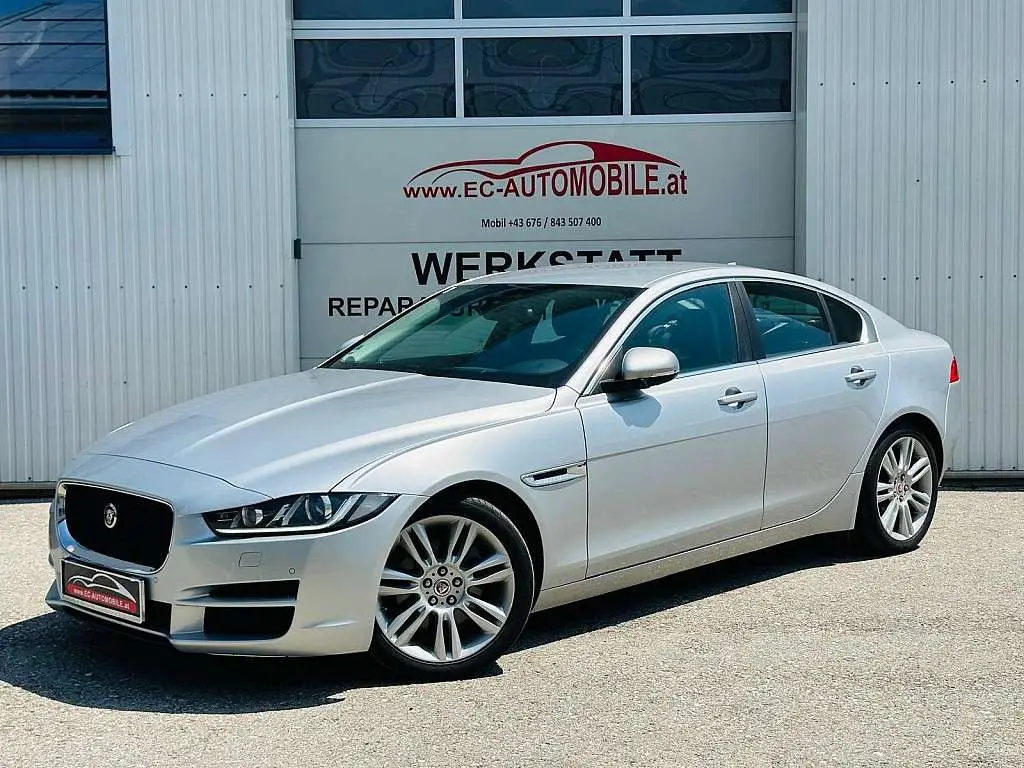 Photo 1 : Jaguar Xe 2016 Diesel