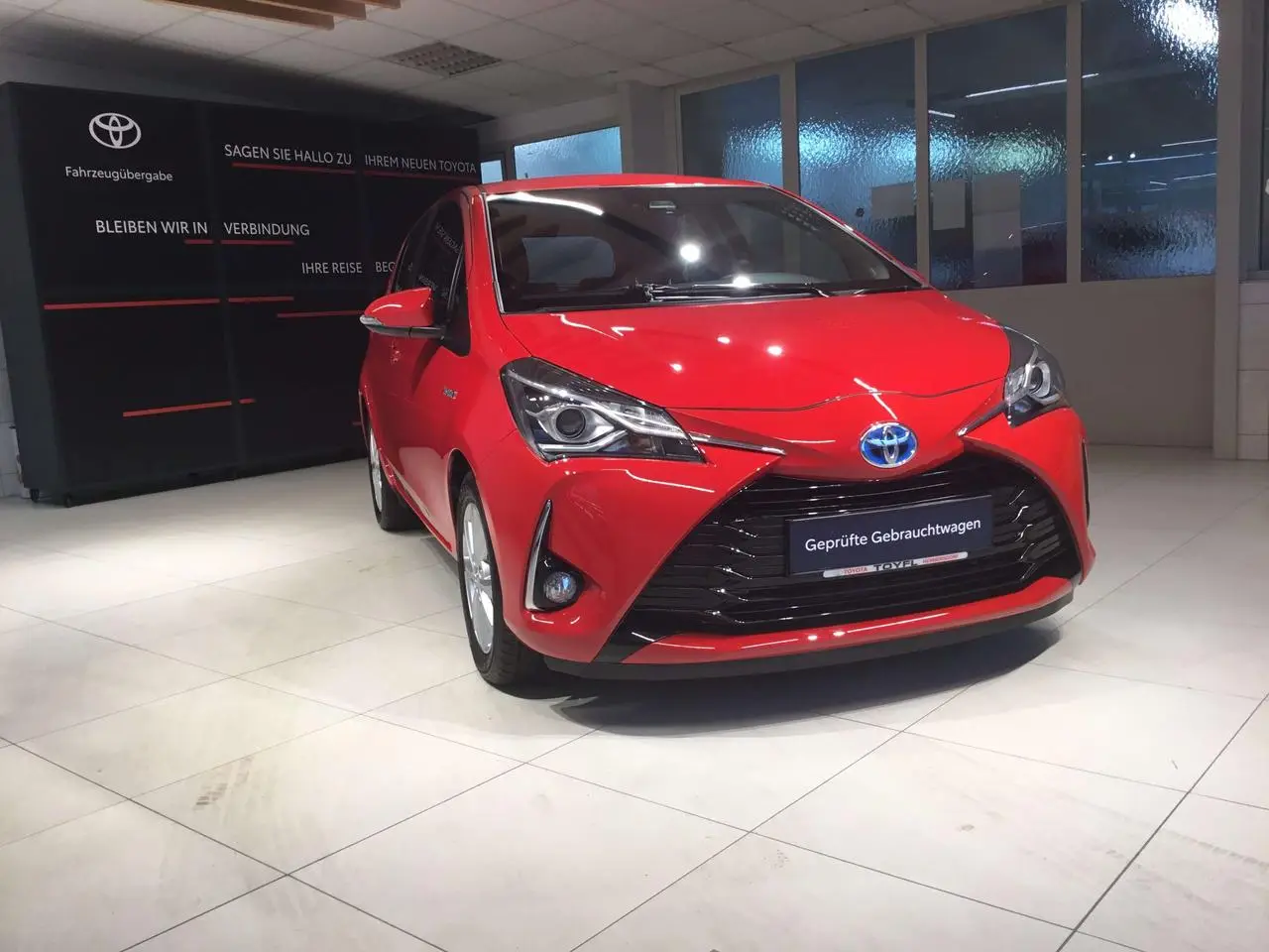 Photo 1 : Toyota Yaris 2018 Hybrid