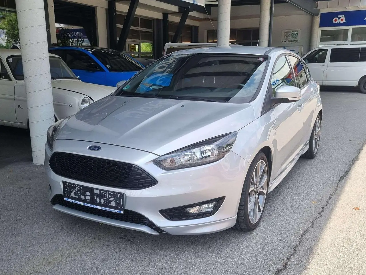 Photo 1 : Ford Focus 2018 Petrol