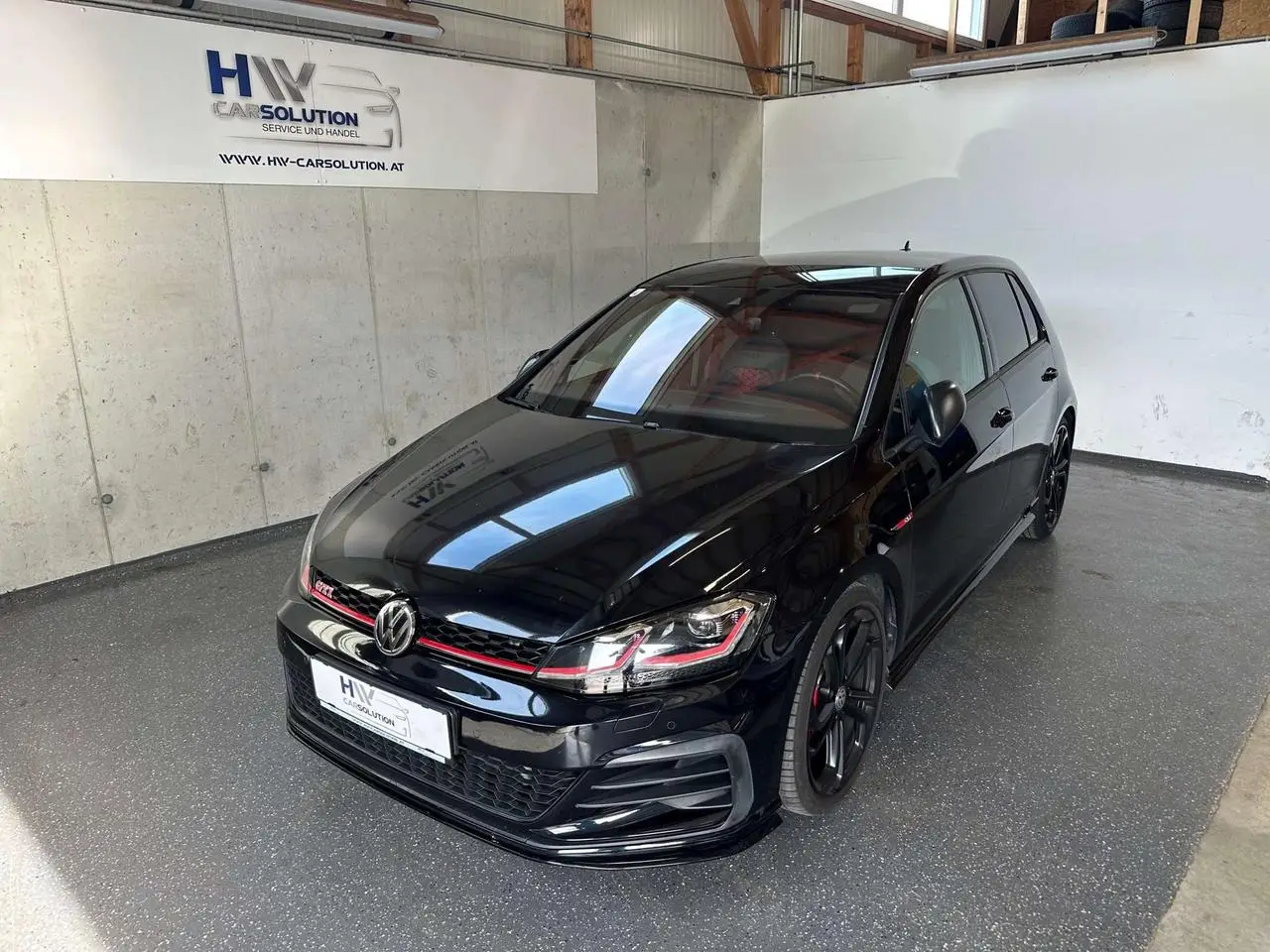 Photo 1 : Volkswagen Golf 2019 Petrol