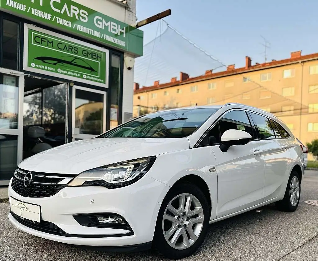 Photo 1 : Opel Astra 2018 Diesel