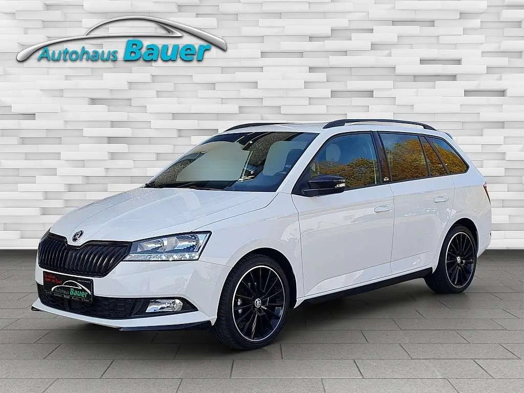 Photo 1 : Skoda Fabia 2020 Petrol