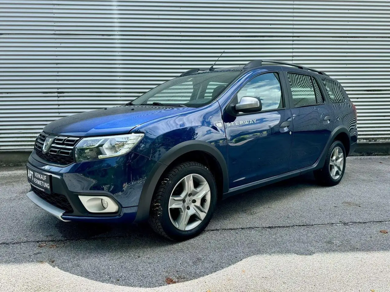 Photo 1 : Dacia Logan 2019 Petrol