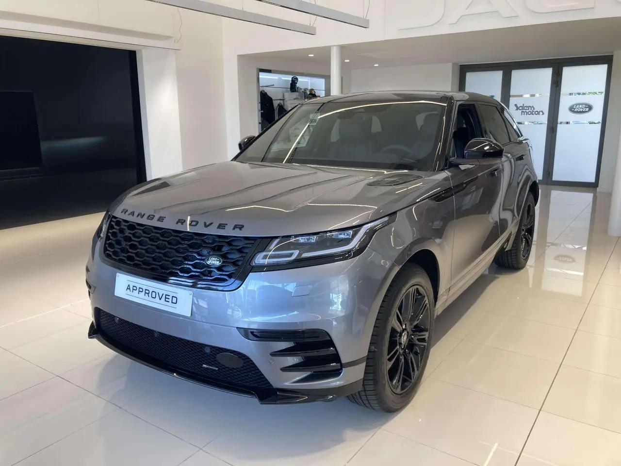 Photo 1 : Land Rover Range Rover Velar 2022 Diesel