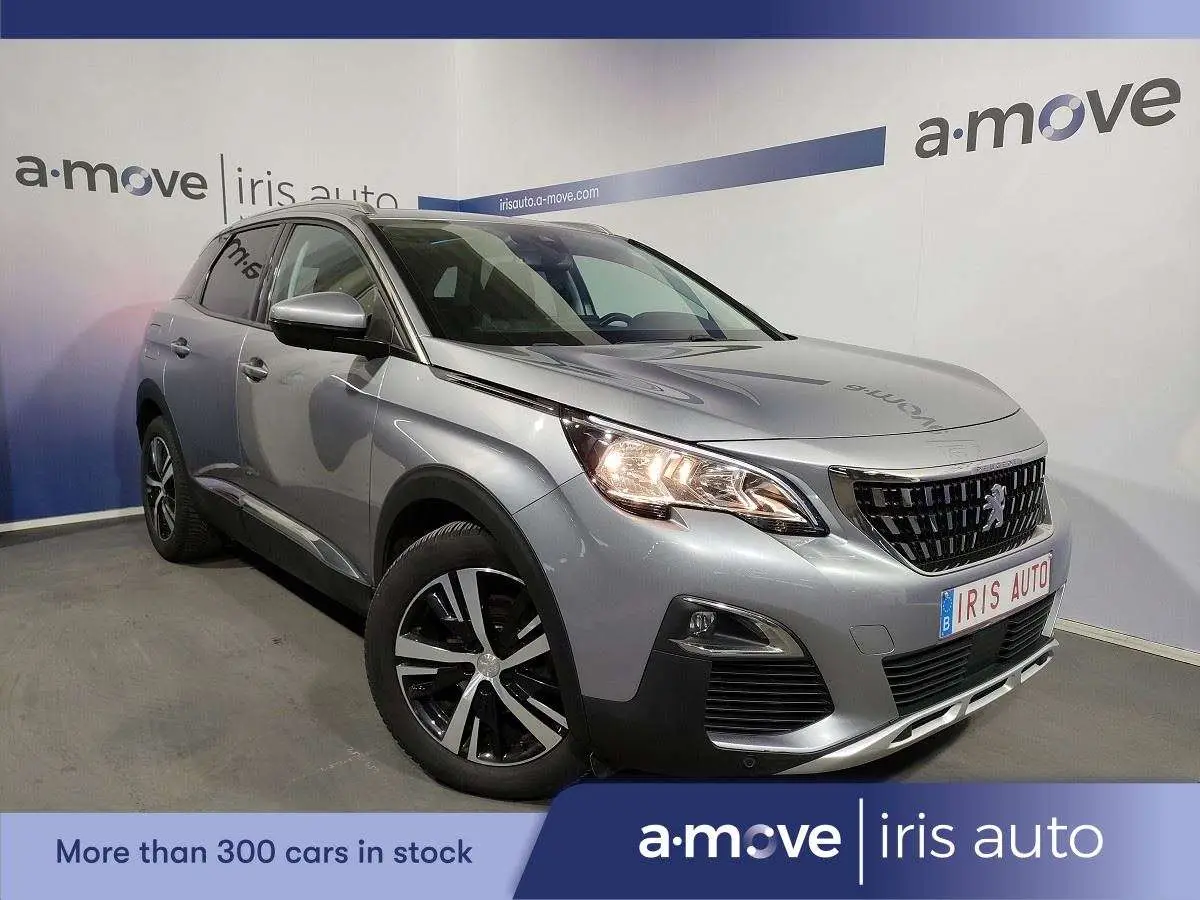 Photo 1 : Peugeot 3008 2017 Essence