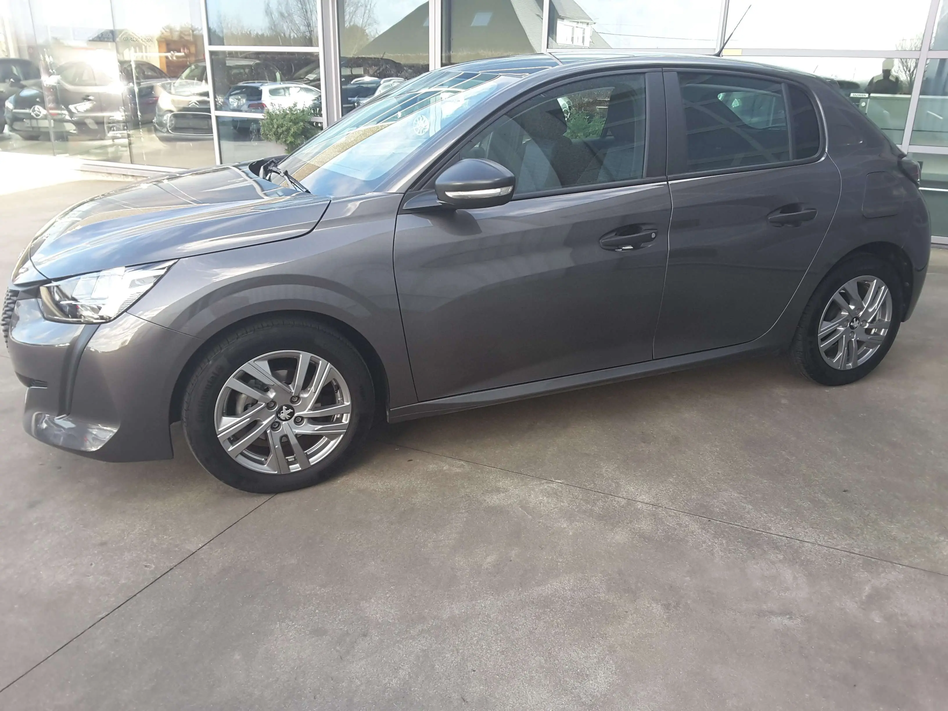 Photo 1 : Peugeot 208 2021 Essence