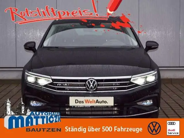 Photo 1 : Volkswagen Passat 2020 Petrol