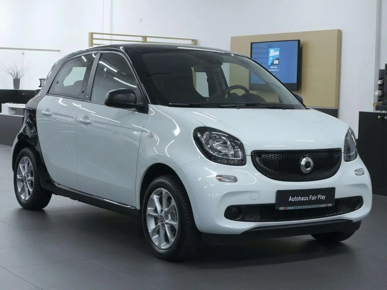 Photo 1 : Smart Forfour 2018 Essence