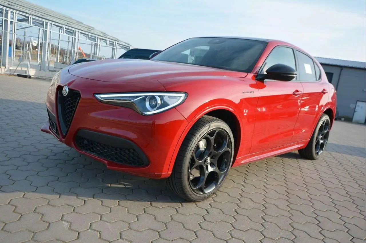 Photo 1 : Alfa Romeo Stelvio 2022 Petrol