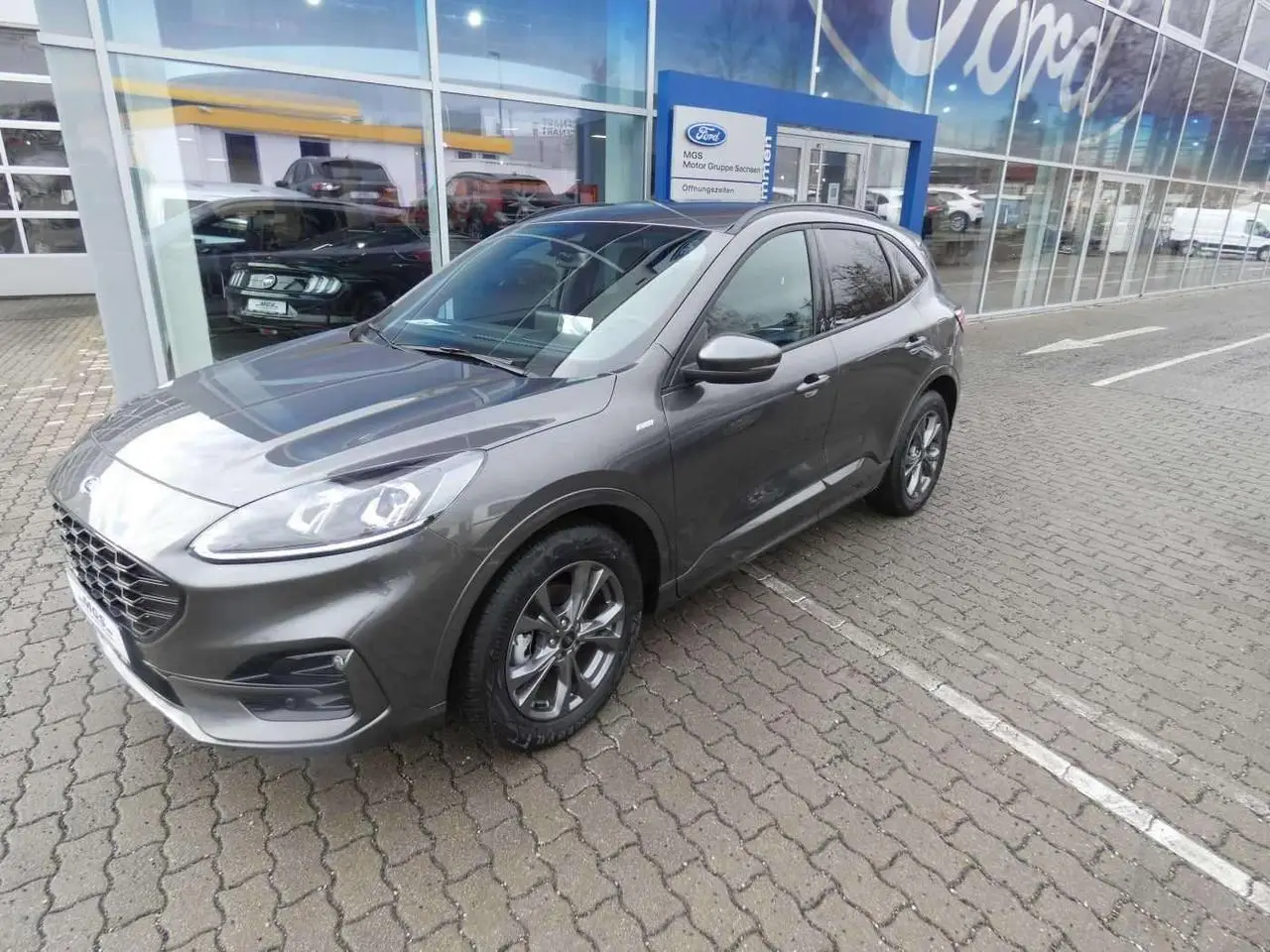 Photo 1 : Ford Kuga 2023 Essence