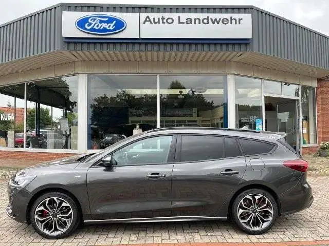 Photo 1 : Ford Focus 2022 Petrol