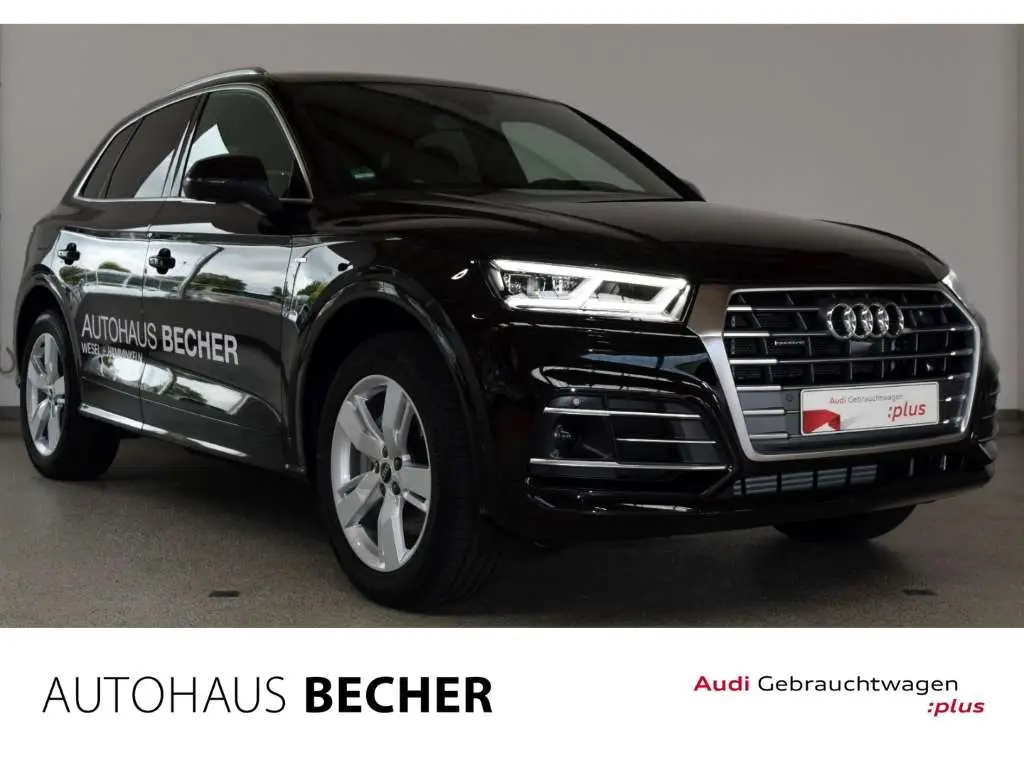 Photo 1 : Audi Q5 2021 Hybride