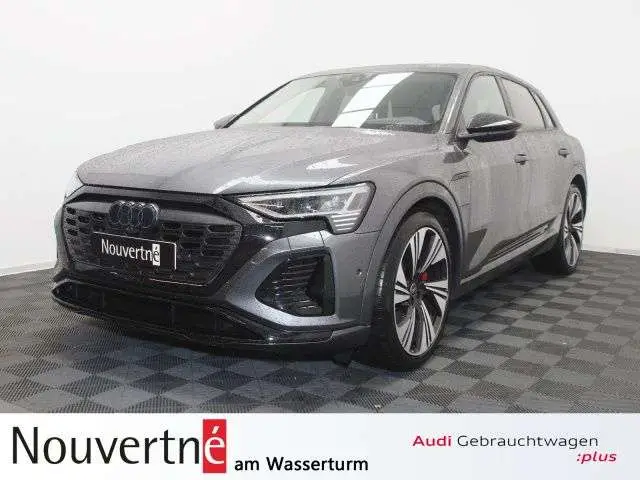 Photo 1 : Audi Q8 2023 Électrique