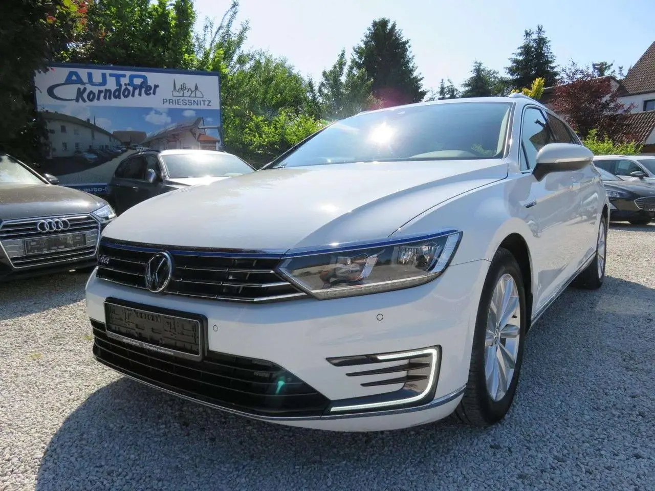 Photo 1 : Volkswagen Passat 2018 Hybrid