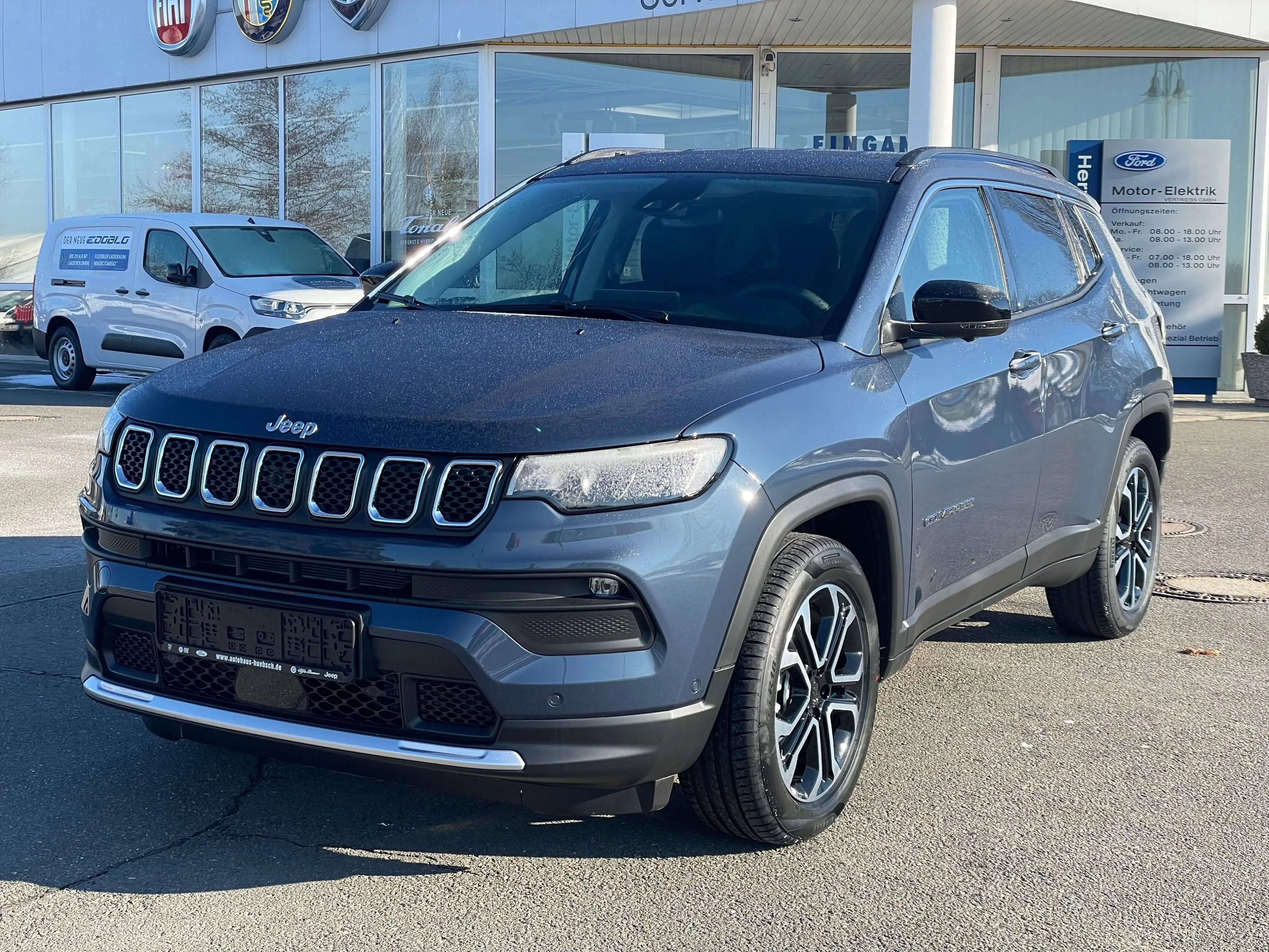 Photo 1 : Jeep Compass 2023 Petrol