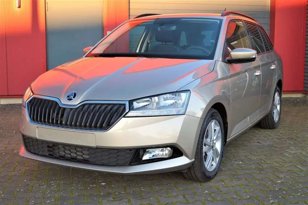 Photo 1 : Skoda Fabia 2024 Essence