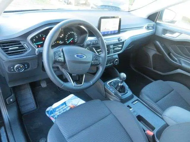 Photo 1 : Ford Focus 2021 Essence