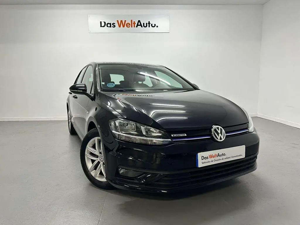 Photo 1 : Volkswagen Golf 2020 Petrol