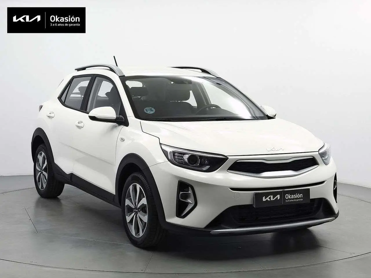 Photo 1 : Kia Stonic 2023 Petrol