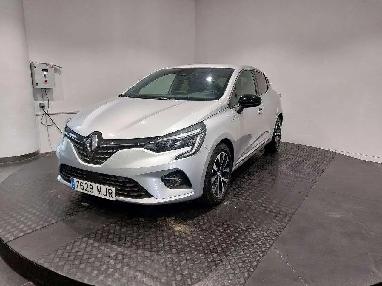 Photo 1 : Renault Clio 2023 Petrol