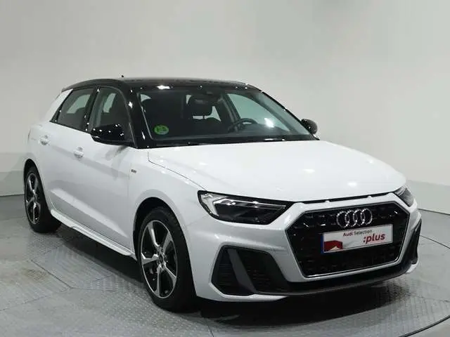 Photo 1 : Audi A1 2024 Essence