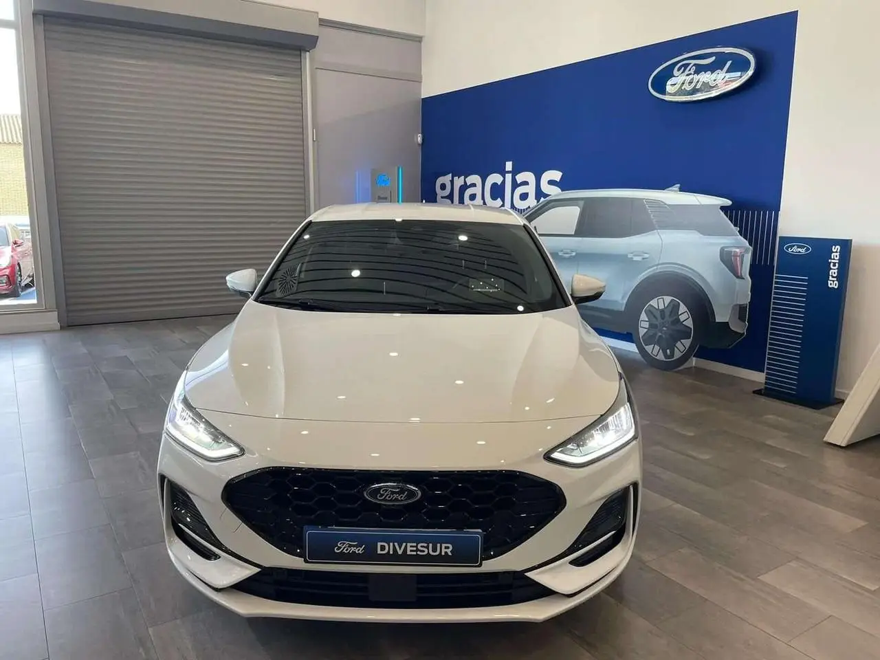 Photo 1 : Ford Focus 2023 Petrol