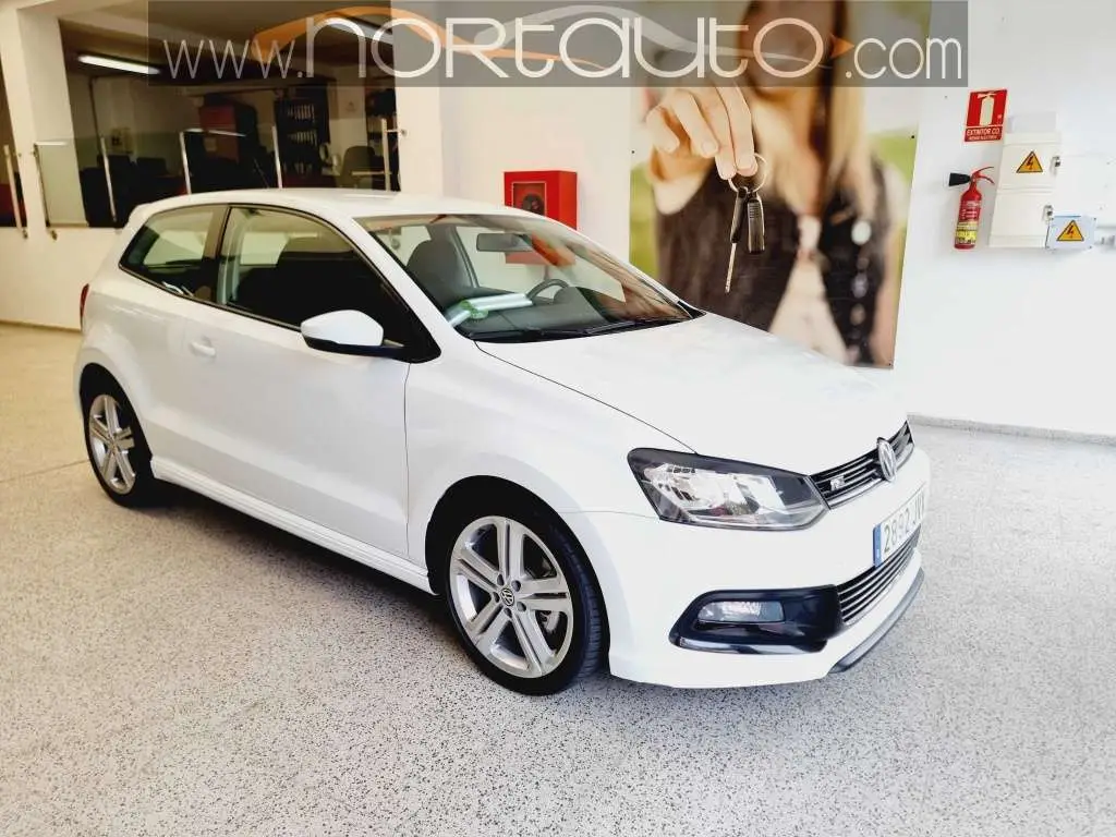 Photo 1 : Volkswagen Polo 2017 Petrol