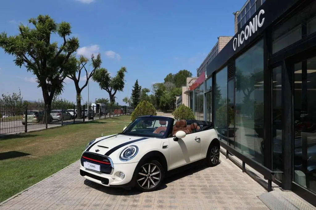 Photo 1 : Mini Cooper 2016 Essence