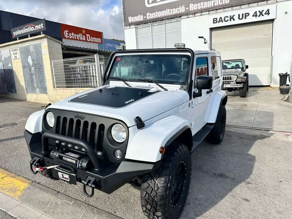 Photo 1 : Jeep Wrangler 2015 Diesel