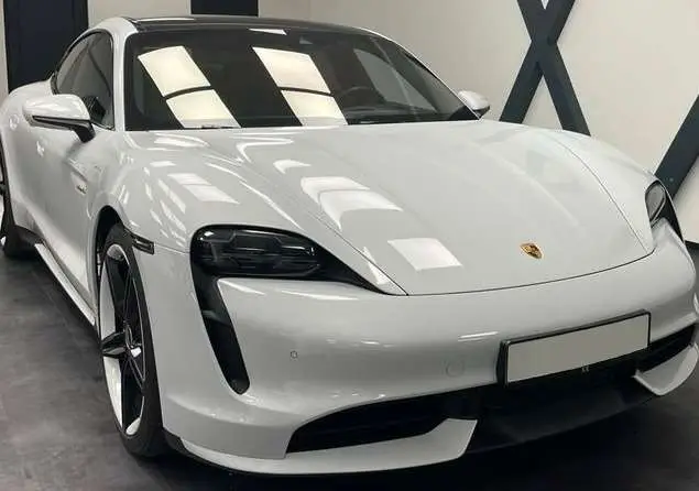 Photo 1 : Porsche Taycan 2020 Électrique