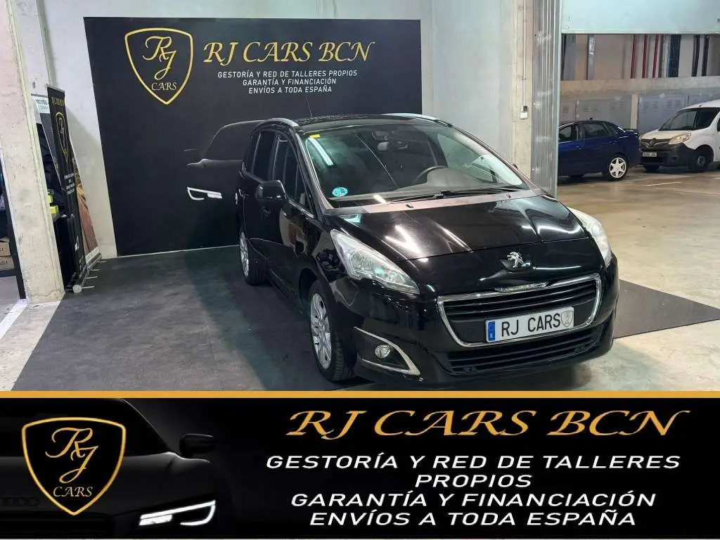 Photo 1 : Peugeot 5008 2016 Diesel