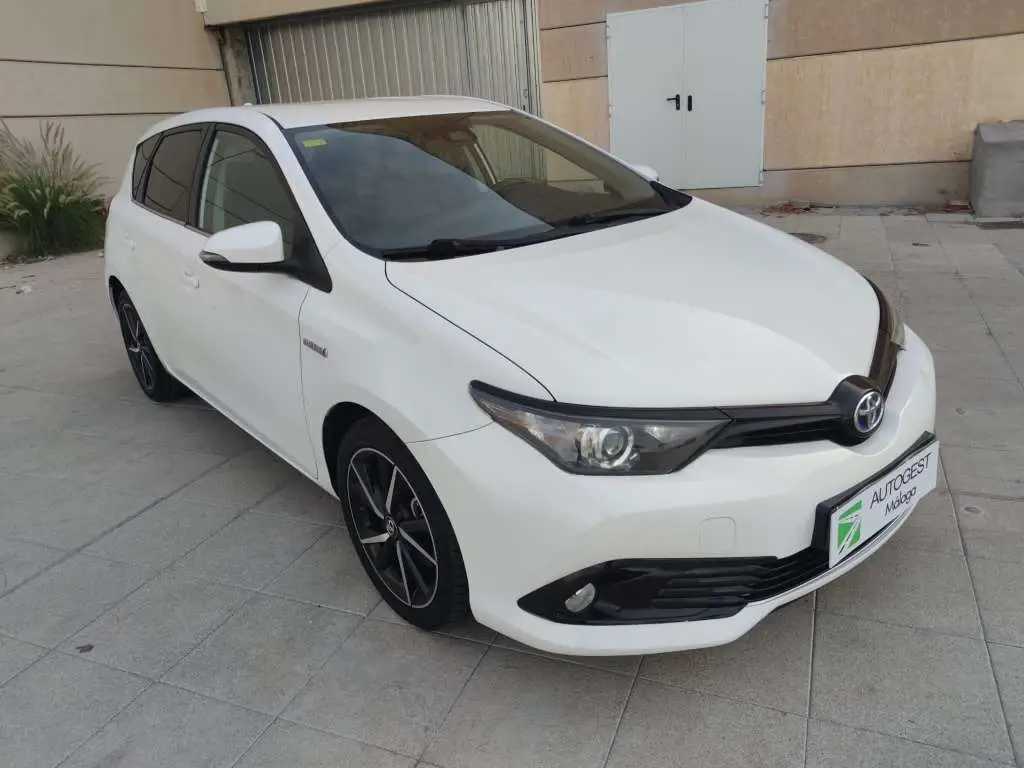 Photo 1 : Toyota Auris 2018 Hybrid