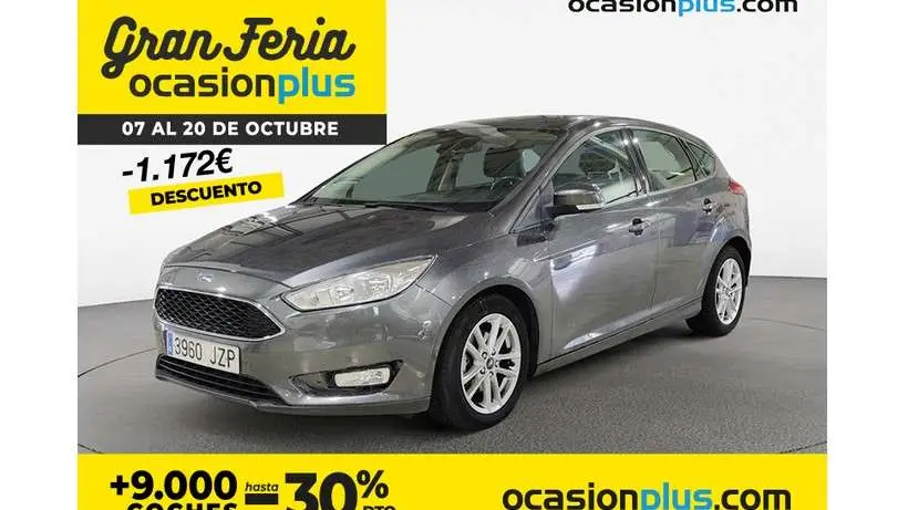 Photo 1 : Ford Focus 2017 Petrol