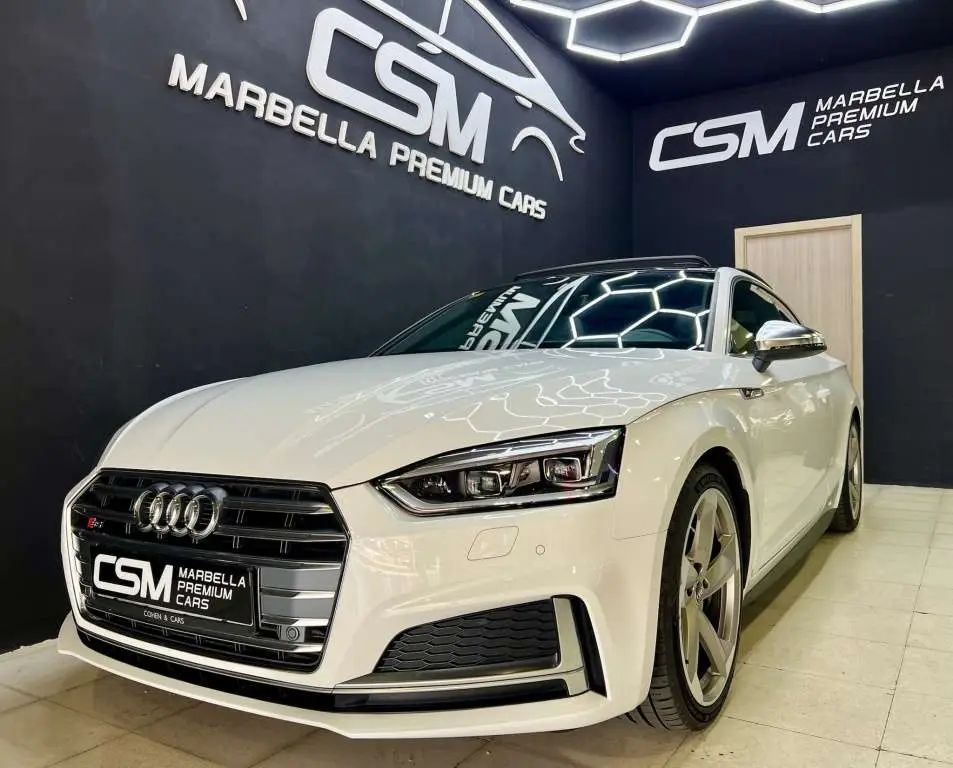 Photo 1 : Audi S5 2018 Petrol