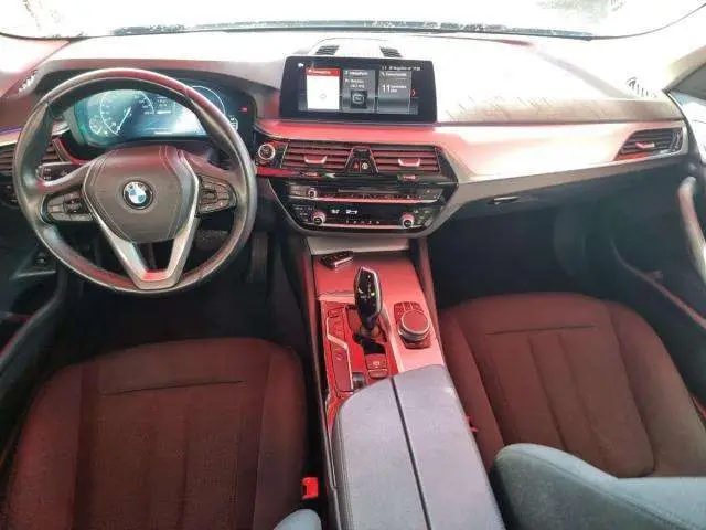 Photo 1 : Bmw Serie 5 2018 Petrol