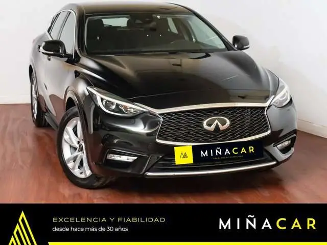 Photo 1 : Infiniti Q30 2018 Diesel