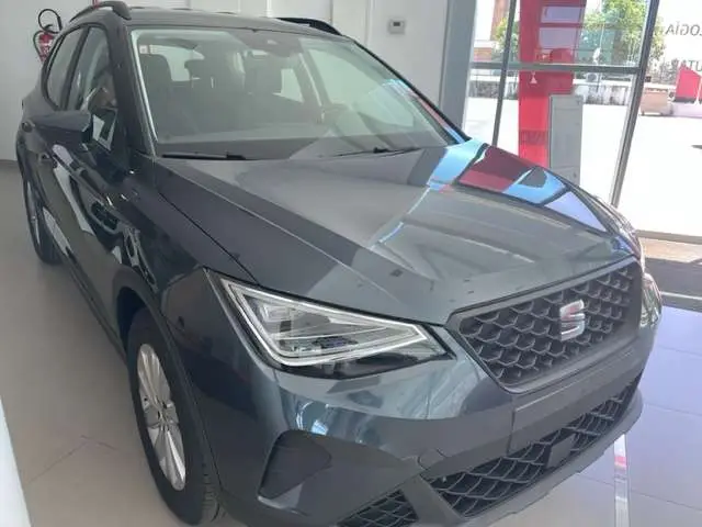 Photo 1 : Seat Arona 2024 Essence