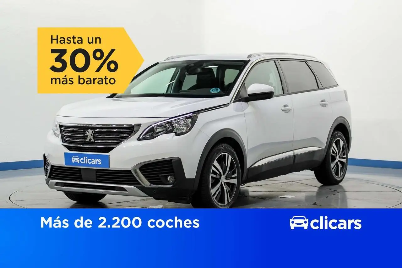 Photo 1 : Peugeot 5008 2019 Essence