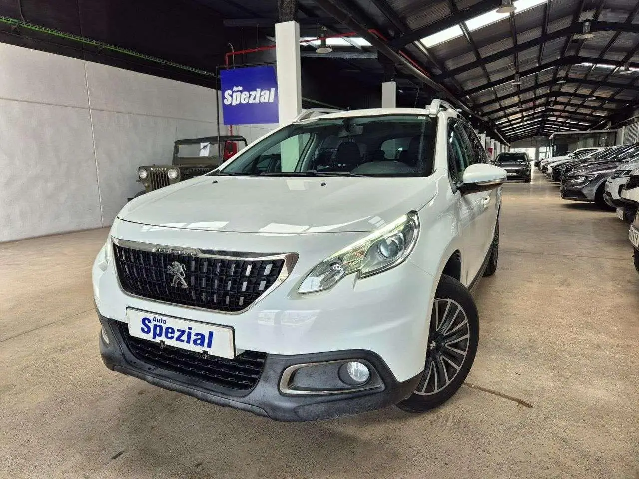 Photo 1 : Peugeot 2008 2017 Petrol