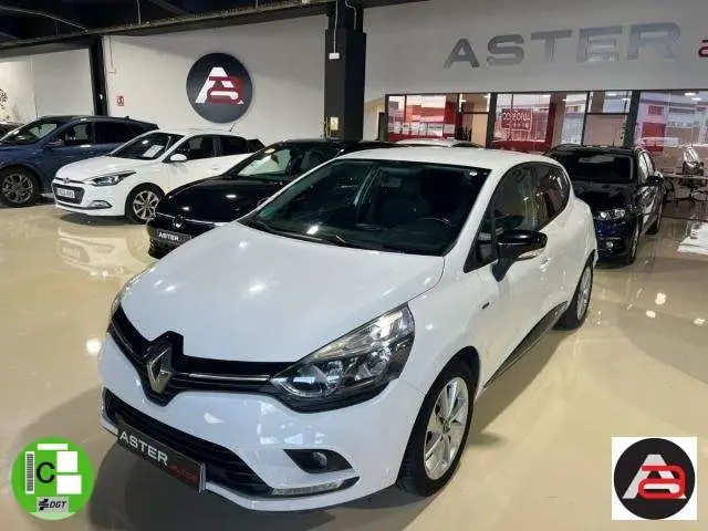 Photo 1 : Renault Clio 2017 Diesel