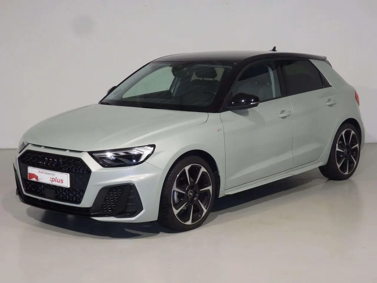 Photo 1 : Audi A1 2024 Petrol