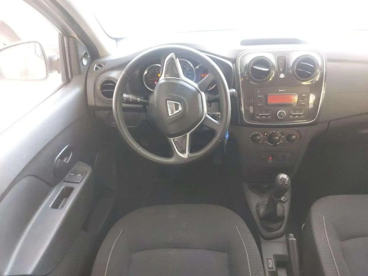 Photo 1 : Dacia Sandero 2019 Petrol