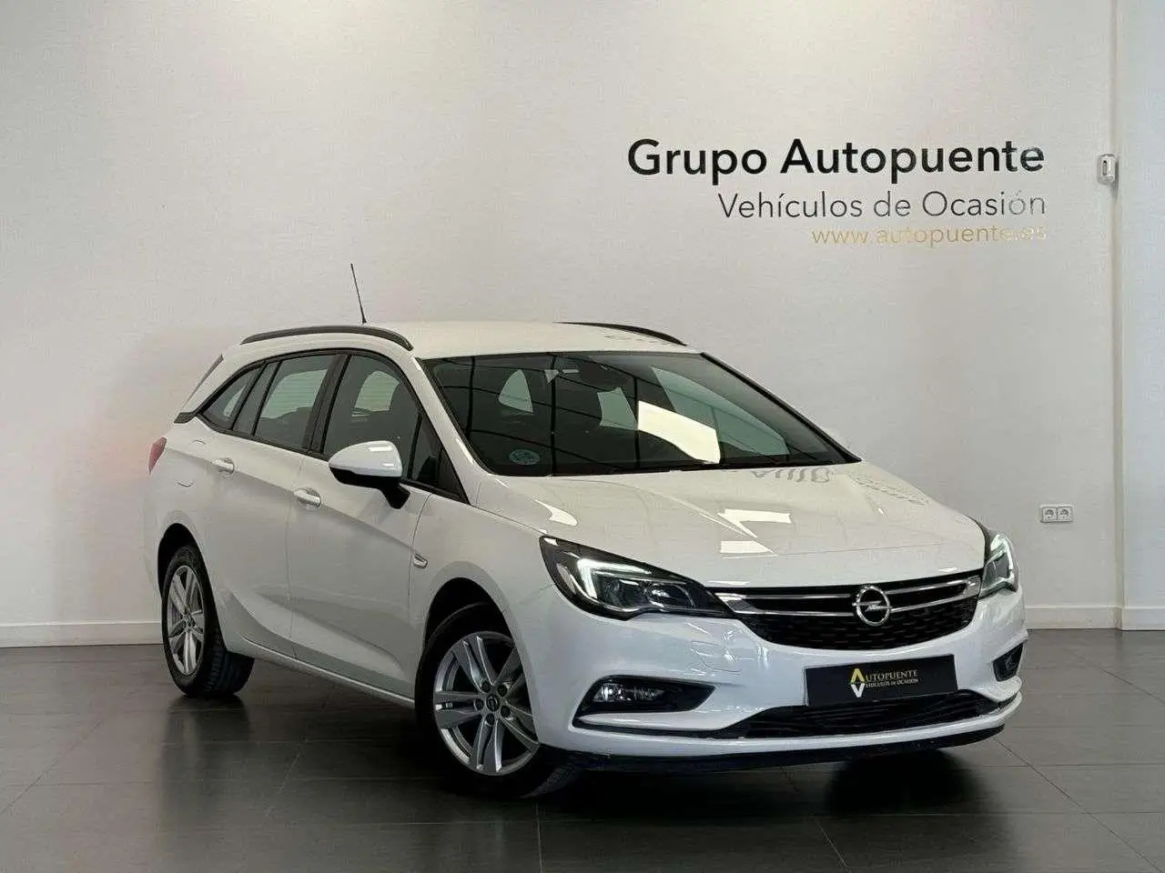 Photo 1 : Opel Astra 2019 Diesel