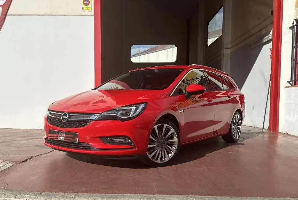 Photo 1 : Opel Astra 2016 Petrol