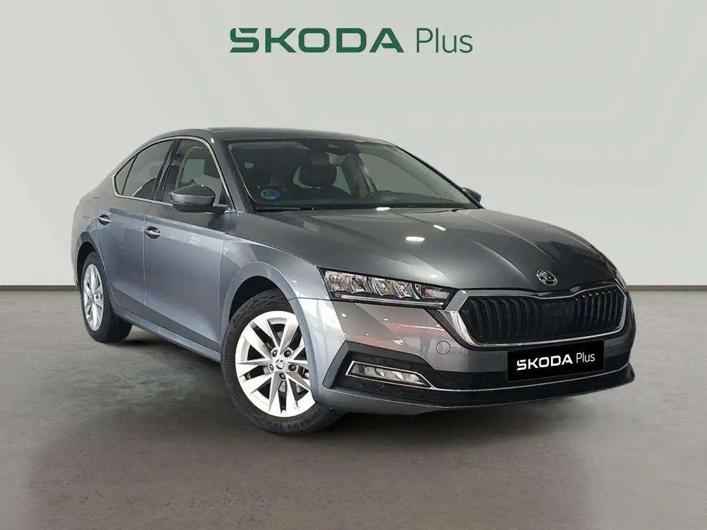 Photo 1 : Skoda Octavia 2023 Essence