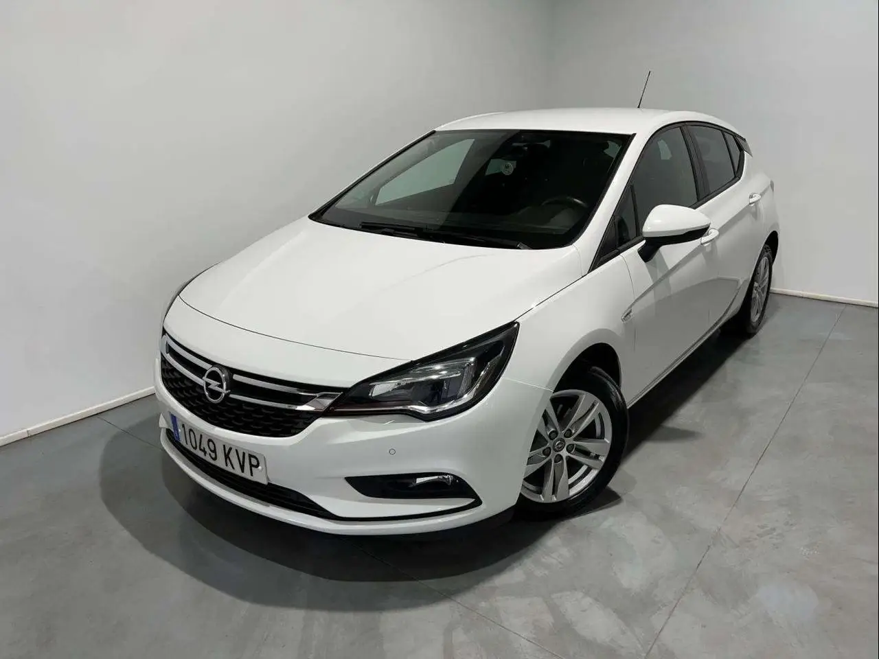 Photo 1 : Opel Astra 2019 Diesel