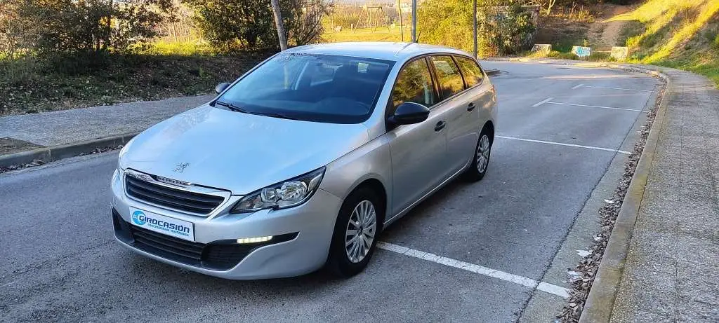 Photo 1 : Peugeot 308 2017 Diesel